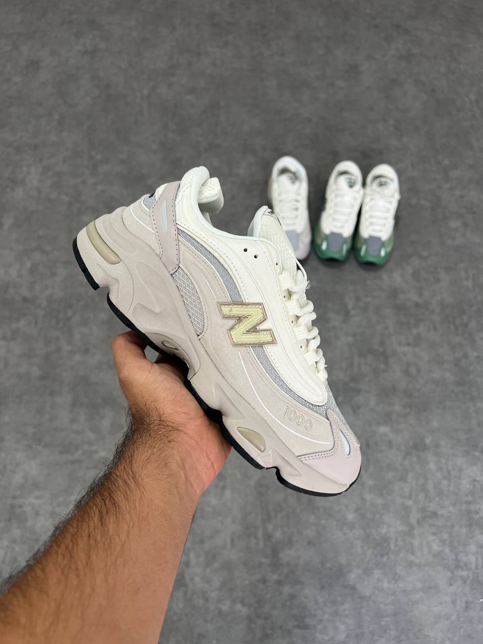 New Balance 1000 Marron & Blanc
