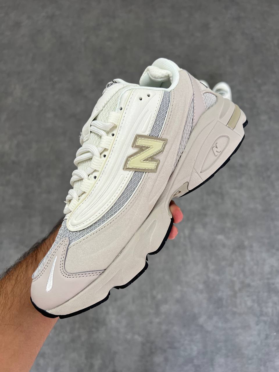 New Balance 1000 Marron & Blanc