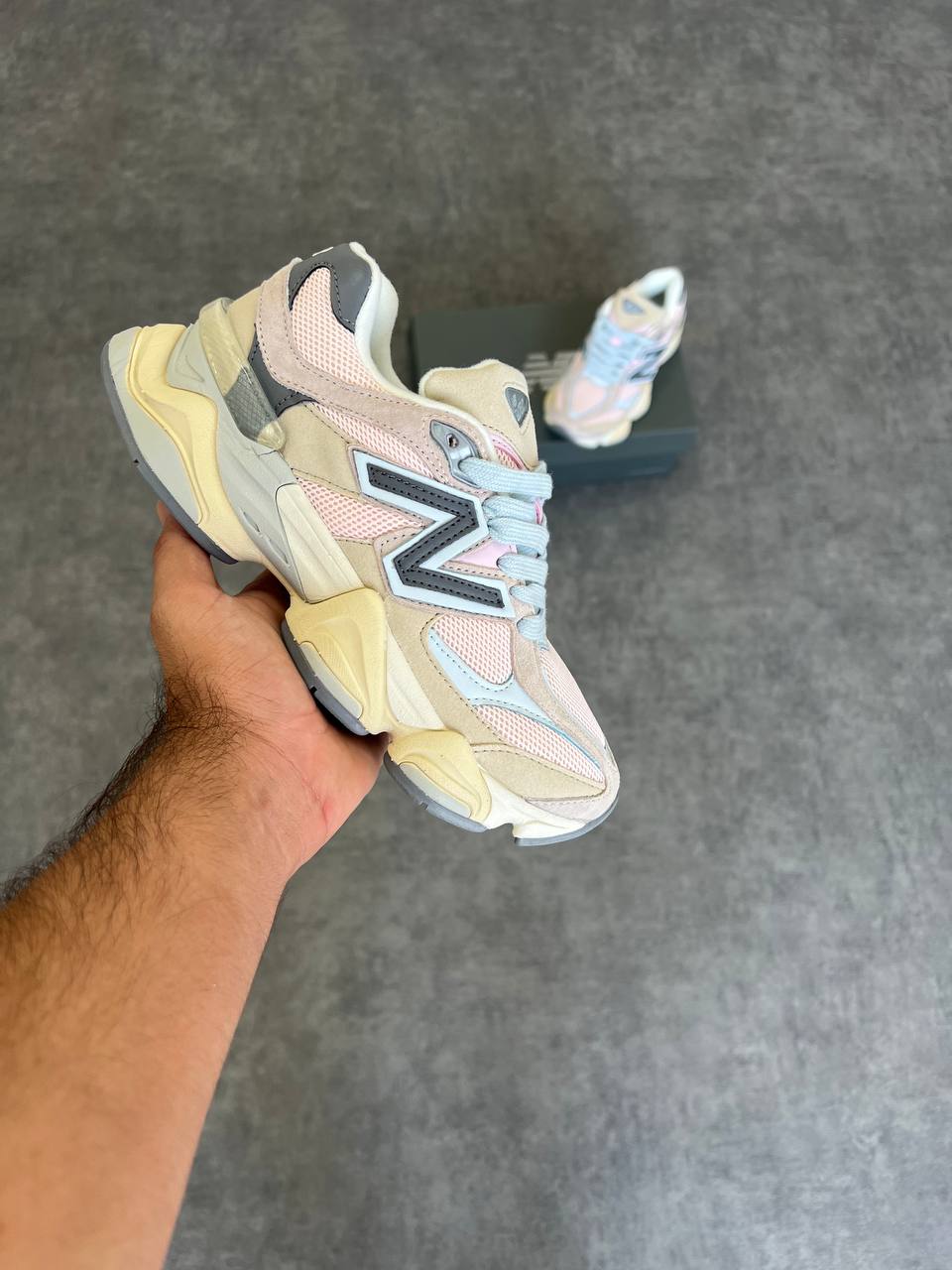 New Balance 9060 Beige & Rose