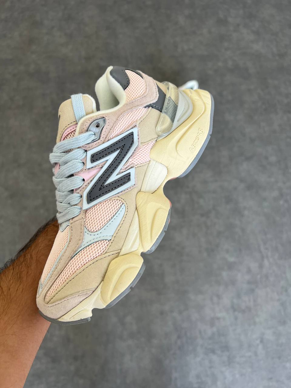 New Balance 9060 Beige & Rose