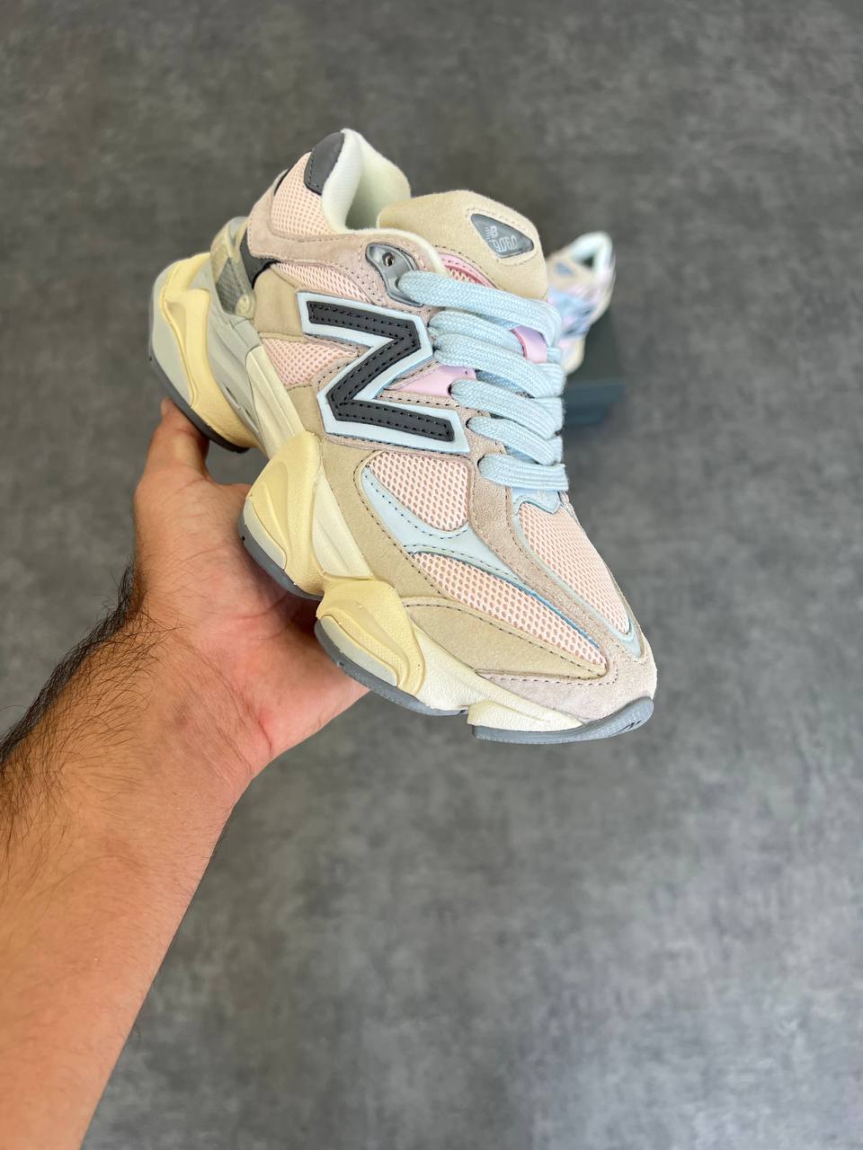 New Balance 9060 Beige & Rose