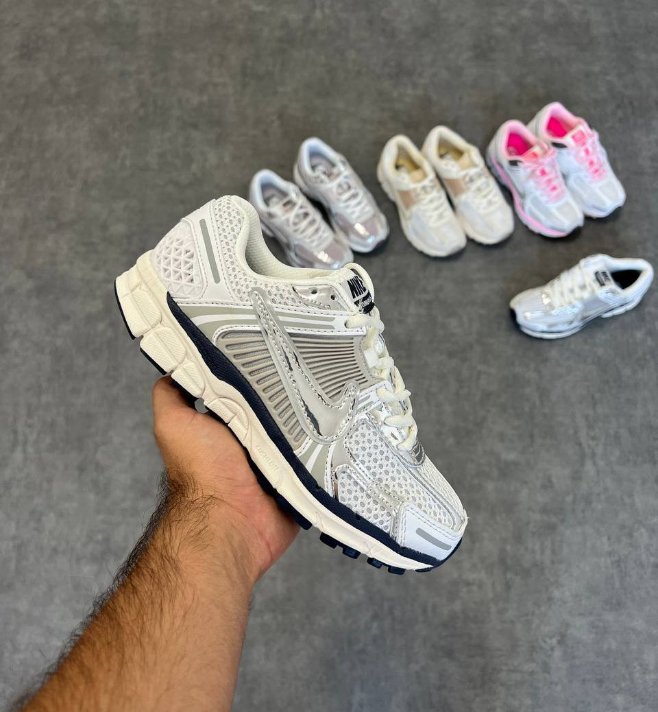 Vomero 5 Photon Dust Metallic Silver