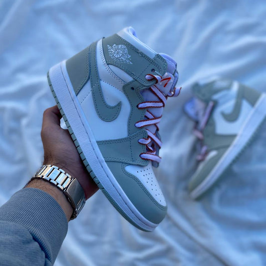 Air Jordan 1 Mid Sea Foam